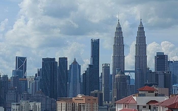 Bunk Bed Ensuite Room B198 with Condo Facilities