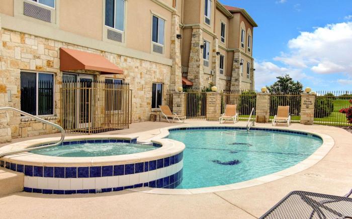 Comfort Inn & Suites