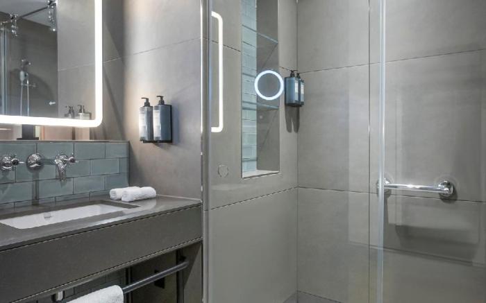 Clayton Hotel City of London