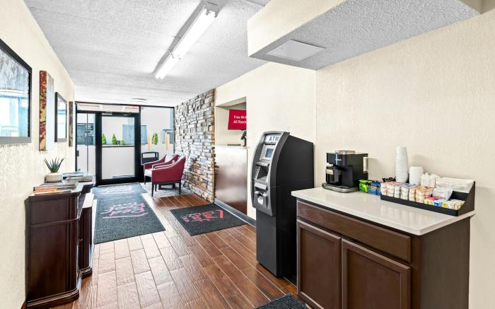 Red Roof Inn Cortland