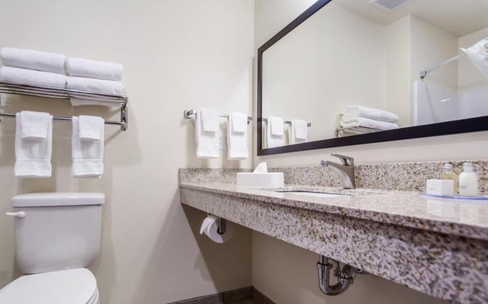 Cobblestone Inn & Suites - Fremont