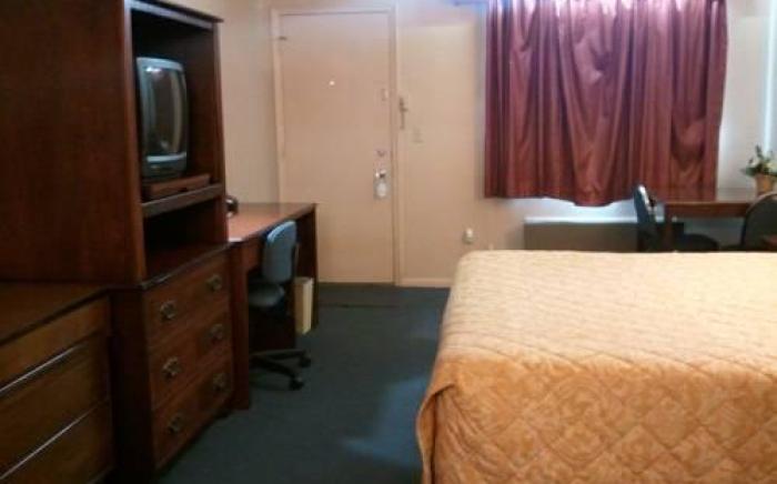 Capri Motel