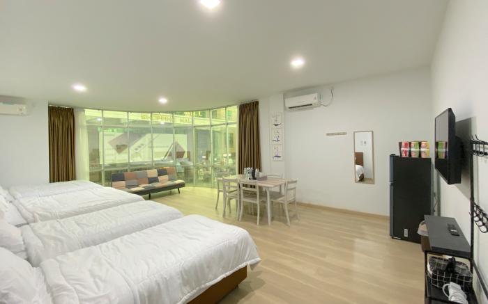 CN Homestay A2 Floor 1 at Nagoya Hill Mall