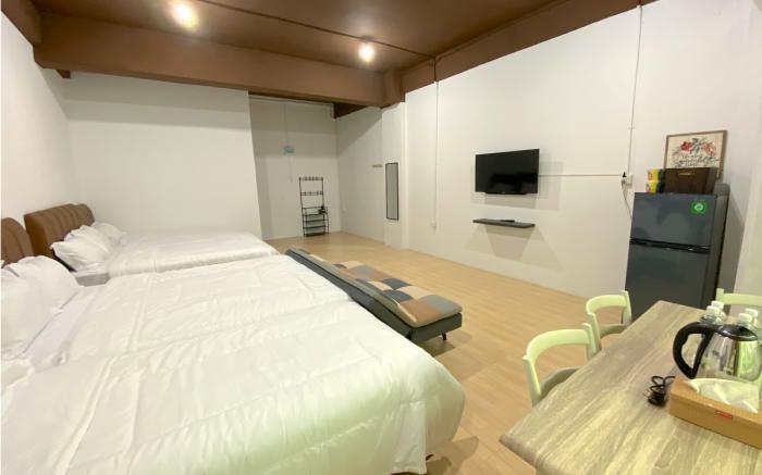 CN Homestay C1 Floor 3 at Nagoya Hill Mall