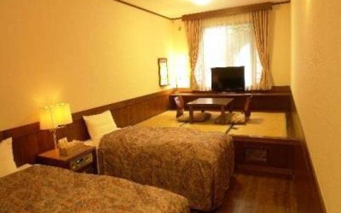 Hotel Rakuchin