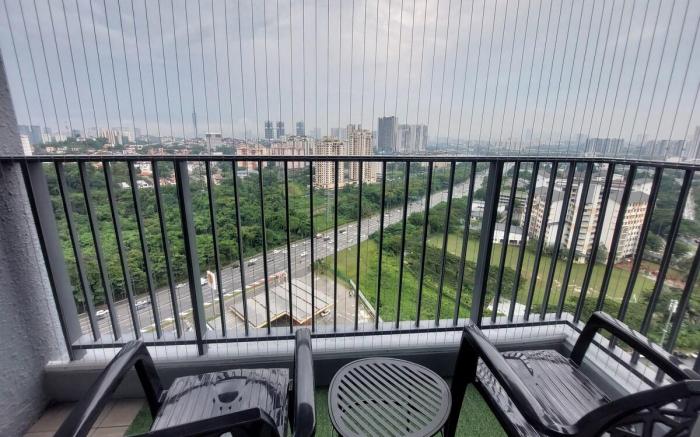 BOHEMIAN HOME 3 bedroom -10 mins to Mid Valley