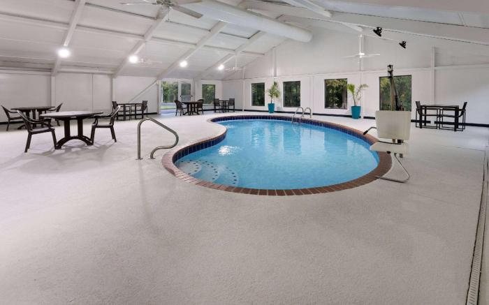 La Quinta Inn & Suites by Wyndham Memphis I-240