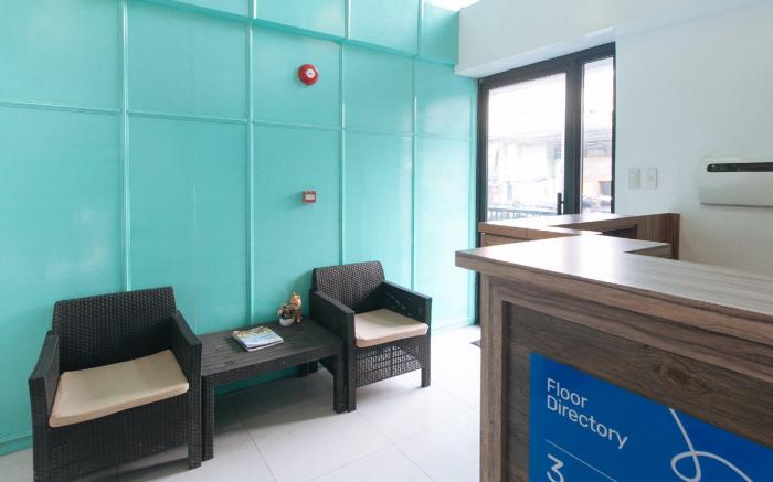 Filmore Suites Makati by RedDoorz