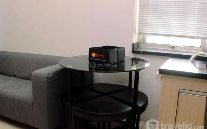 Elegant and Comfy 1BR at Marina Ancol By Travelio