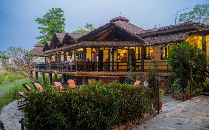 Hotel Sapana Village Lodge Chitwan