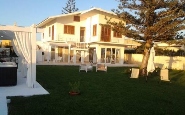 SUITEBEACH b&b and resort