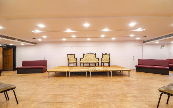 FabHotel A&M - Nr LV Prasad Institute, Banjara Hills