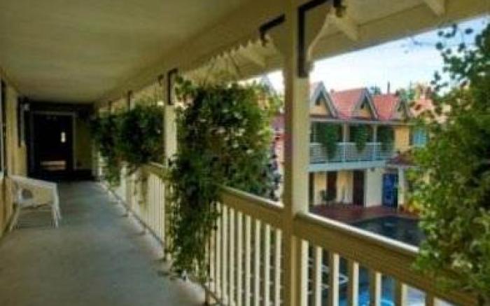 Silverton Inn & Suites
