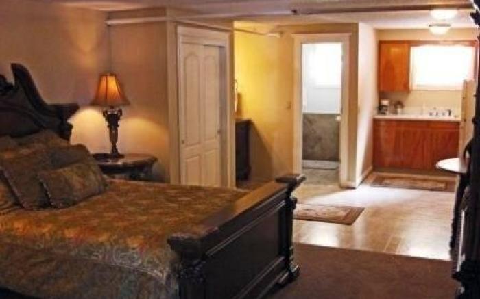 Silverton Inn & Suites