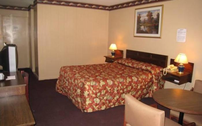 Travel Inn & Suites Flemington