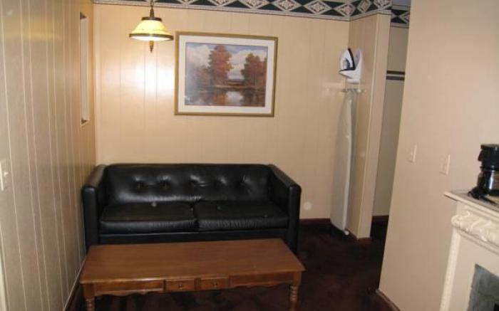 Travel Inn & Suites Flemington