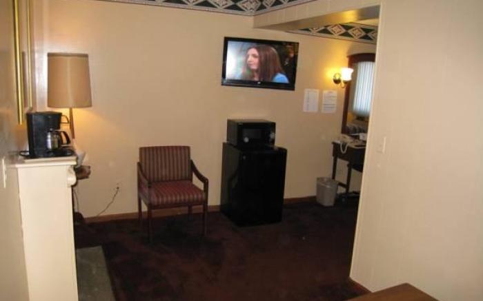 Travel Inn & Suites Flemington