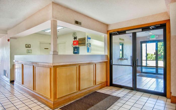 Motel 6 Jeffersonville, IN - Louisville