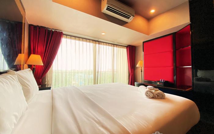 Clean Comfy Studio Tamansari La Grande By Travelio