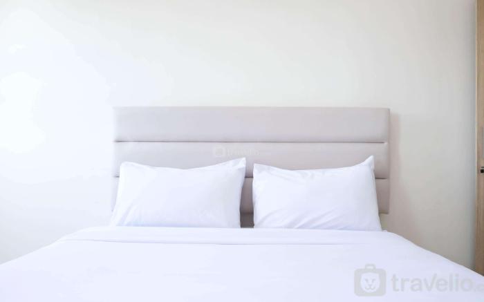 Best Comfy Studio at Puncak Kertajaya By Travelio
