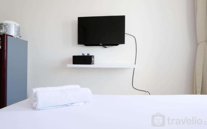 Best Comfy Studio at Puncak Kertajaya By Travelio