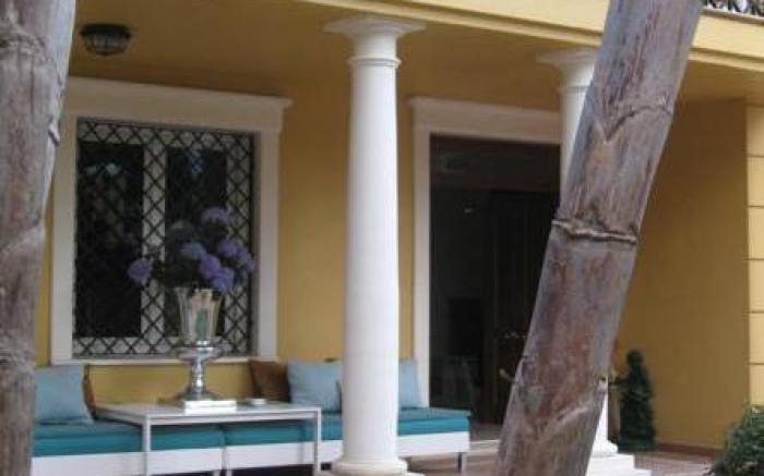 BYPILLOW Villa Lorena Adults Recommended