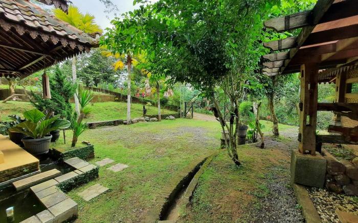 Homestay Kayu Dengan Suasana Pedesaan & Pegunungan