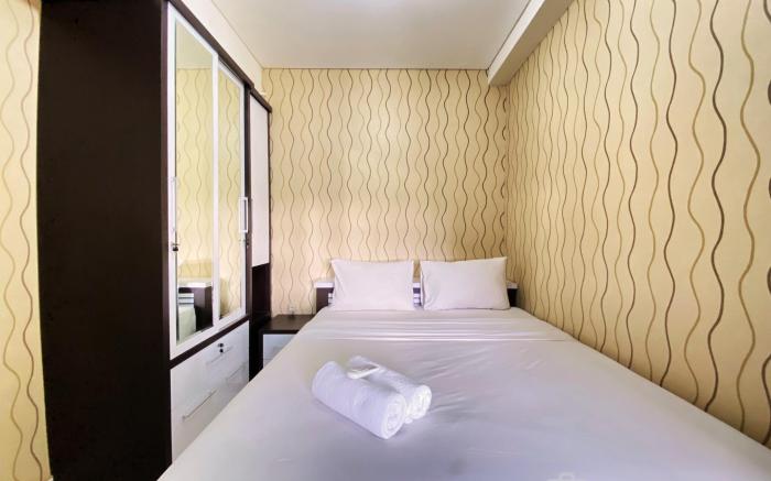 Cozy Living 1BR Parahyangan Residence By Travelio
