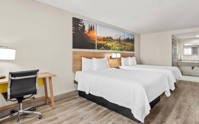 Days Inn by Wyndham Fontana / Rialto