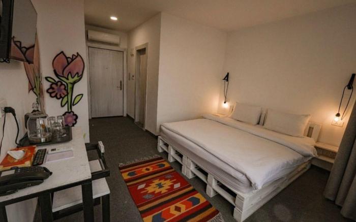 Nomads Hotel 