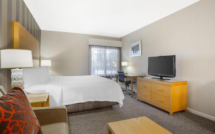 Best Western Plus Dixon Davis