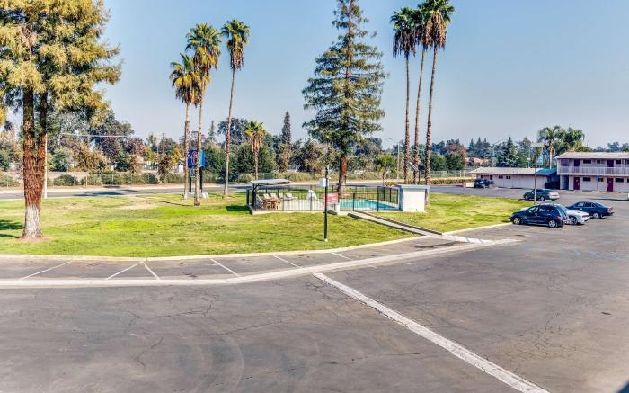 Motel 6 Visalia, CA