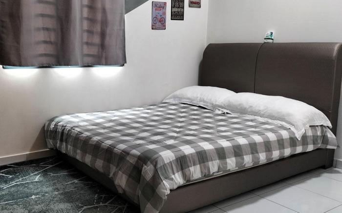 IRIS 33 Corner House Spacious Outdoor WI-Fi Muslim