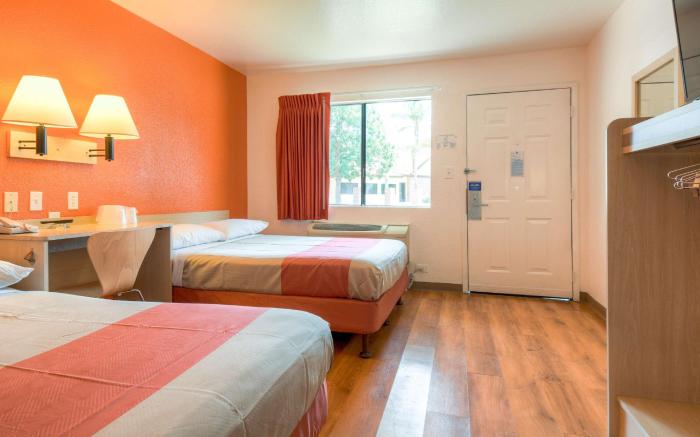 Motel 6 El Cajon, CA - San Diego