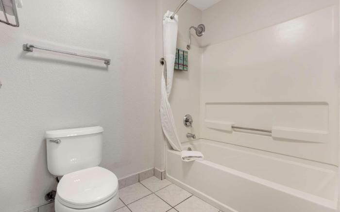 Best Western Colonial Inn