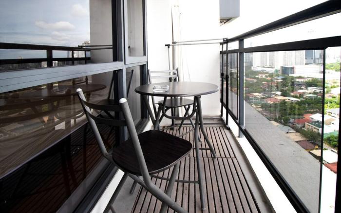 Gotophi Luxurious 5Star hotel Milano Makati 2508B