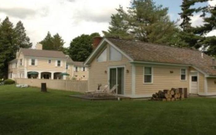 Devonfield Inn