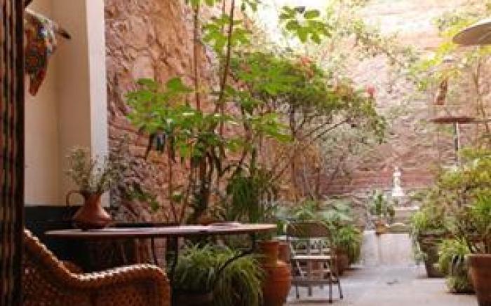 El Patio 77 B&B