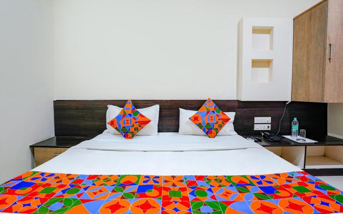 FabHotel Regent Inn - Nr. SkyWalk Bridge