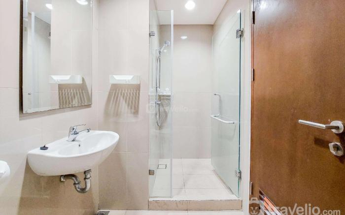 Nice and Comfort 1BR M-Town Signature By Travelio