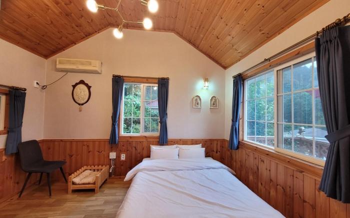 Gypeong petmily pet friendly pension