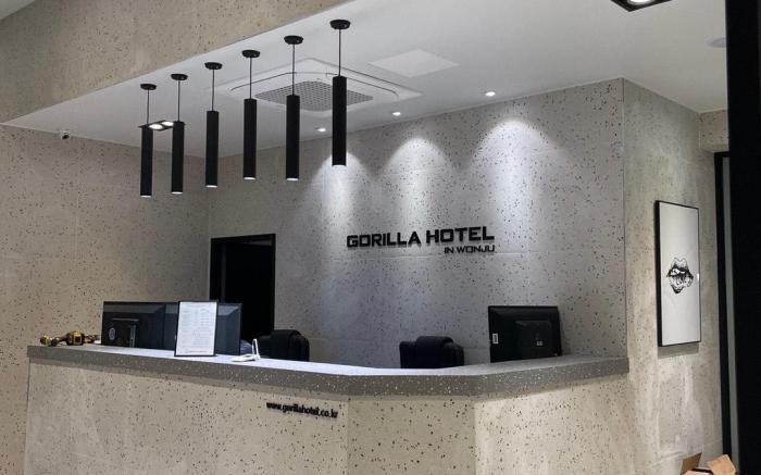 Gorilla Hotel