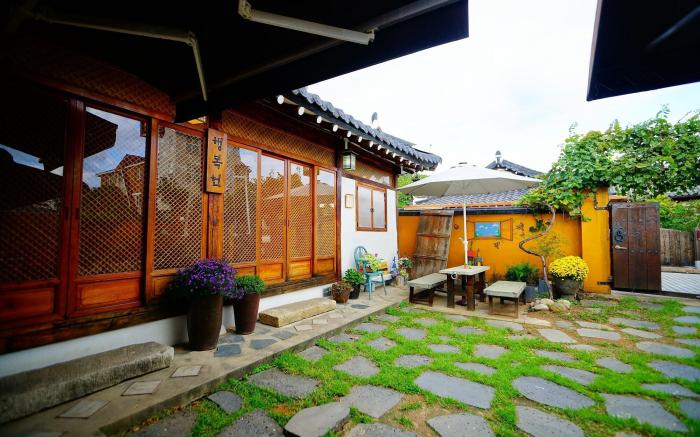 Jeonju Haengbokhyun Hanok Dockchae Pension