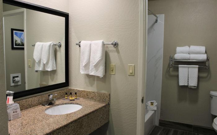 Best Western Plus Sonora Oaks Hotel & Conference Center