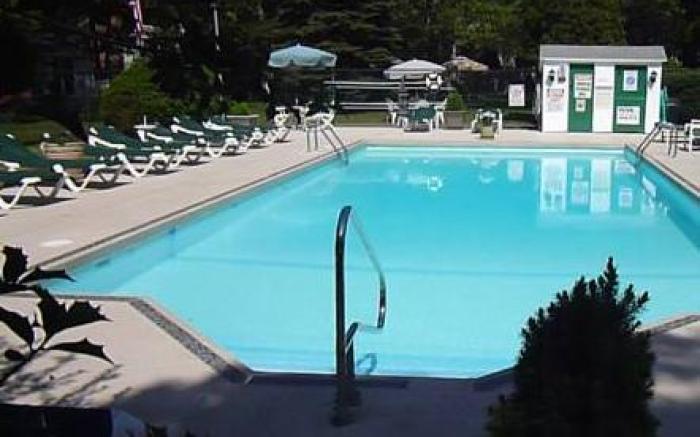 Falmouth Heights Motor Lodge