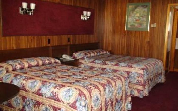 Fox Motor Inn