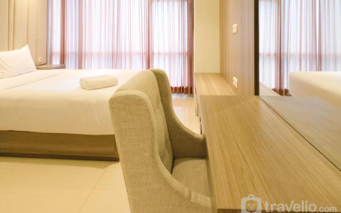Spacious Elegant 3BR Supermall Mansion By Travelio