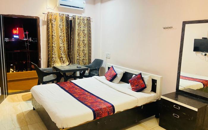 Hotel MeghMalhar Lodging