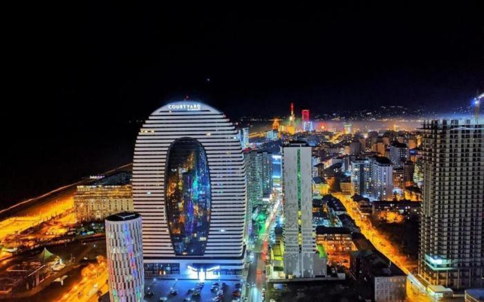 Orbi City Отличные апартаменты у пляжа, Спец цены 
