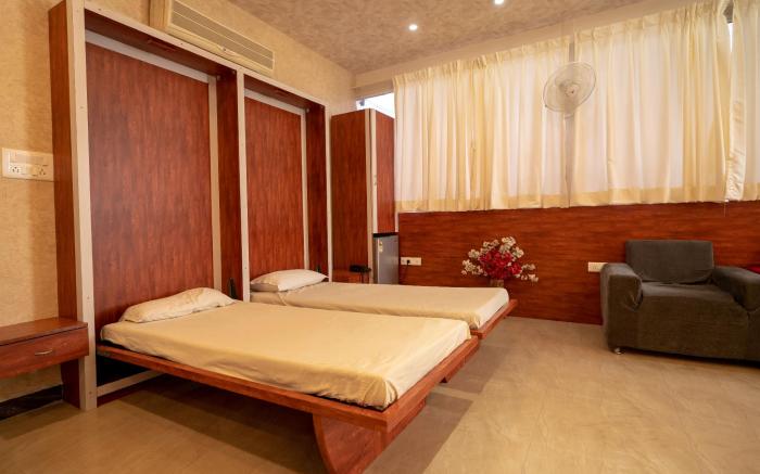 SEASONS SUITES 